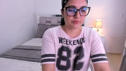Camila buitrago online show from 15, 4, 2026