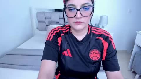 Snapshot of camila_buitrago chatting on 3, 7, 2026 Camila buitrago online show from 3, 7, 2026