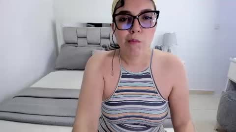 Snapshot of camila_buitrago chatting on 19, 7, 2026 Camila buitrago online show from 19, 7, 2026