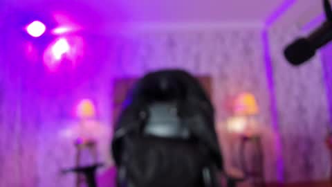    online show from 19, 2, 2025