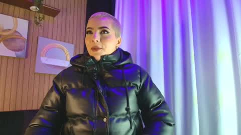    online show from 20, 11, 2025