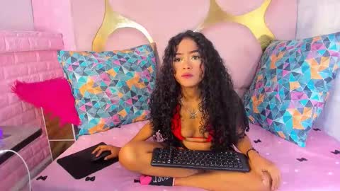 camilaqueenh online show from 17, 10, 2025