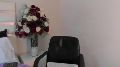 Camila online show from 17, 12, 2024