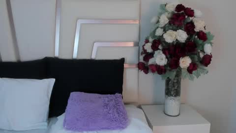 Camila online show from 19, 12, 2024