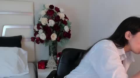 Camila online show from 27, 12, 2024