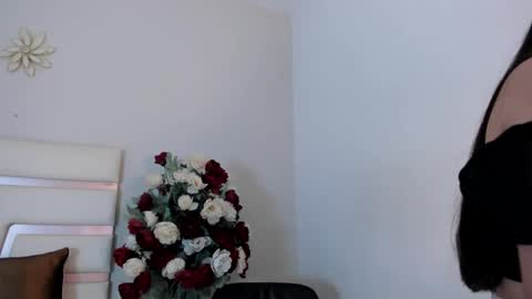 Camila online show from 28, 2, 2025