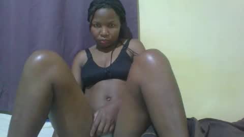 Snapshot of camillah_sweet chatting on 1, 12, 2025 camillah_sweet online show from 1, 12, 2025