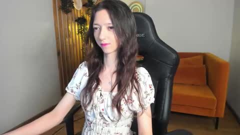 Snapshot of camillewhite chatting on 21, 3, 2026 camillewhite online show from 21, 3, 2026