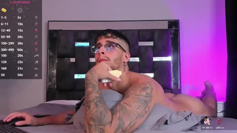   INDEPENDENT MODEL online show from 23, 2, 2025