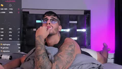   INDEPENDENT MODEL online show from 26, 2, 2025