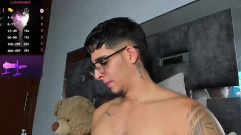   INDEPENDENT MODEL online show from 31, 10, 2025