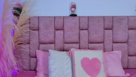 camiluxe online show from 20, 12, 2025