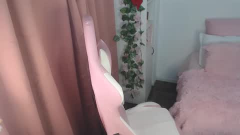 Snapshot of caminicole chatting on 25, 2, 2026 Nicole online show from 25, 2, 2026