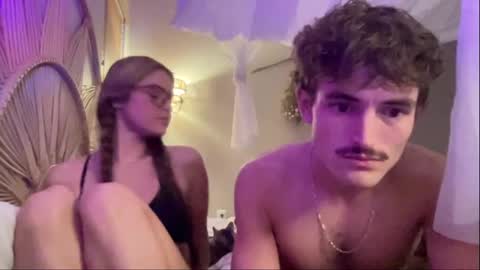 Snapshot of camncaroline chatting on 17, 9, 2025 camncaroline online show from 17, 9, 2025