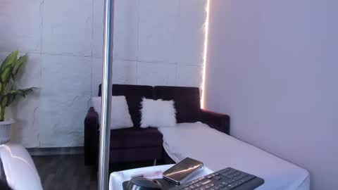 Camy online show from 1, 10, 2025