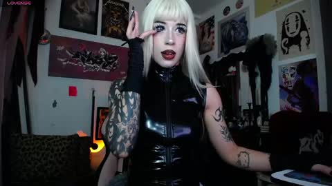 Elizabeth666 online show from 1, 5, 2026
