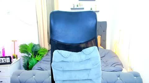 Snapshot of candiceferragamo chatting on 28, 7, 2026 candiceferragamo online show from 28, 7, 2026