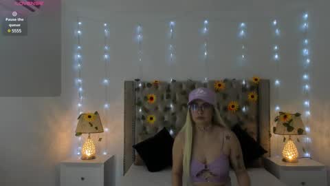 Candie  online show from 6, 3, 2025