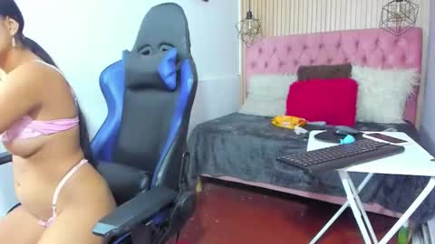 Candy biitch online show from 6, 3, 2026