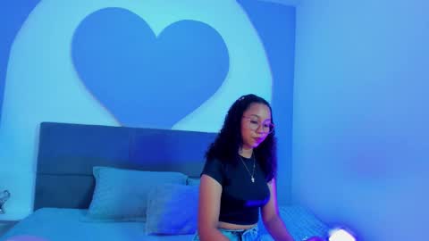 Candy online show from 13, 10, 2025