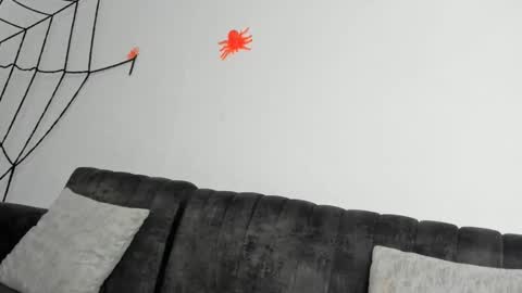 Snapshot of candy_cumy1 chatting on 18, 10, 2025 Dayan Camila online show from 18, 10, 2025