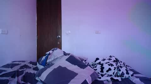 Candy  Grey online show from 18, 10, 2025