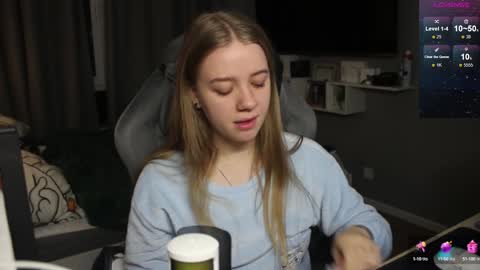 Snapshot of candy_meggie chatting on 9, 12, 2024 Megan online show from 9, 12, 2024