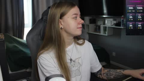 Snapshot of candy_meggie chatting on 13, 12, 2024 Megan online show from 13, 12, 2024