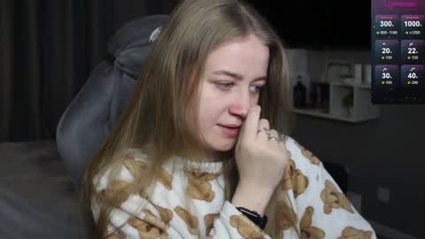 Snapshot of candy_meggie chatting on 19, 1, 2025 Megan online show from 19, 1, 2025