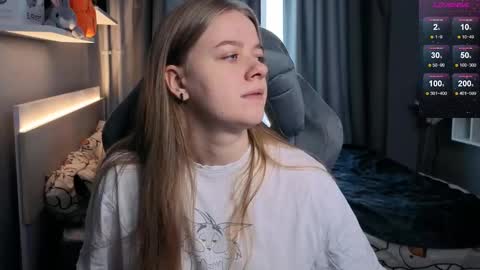 Snapshot of candy_meggie chatting on 10, 2, 2025 Megan online show from 10, 2, 2025