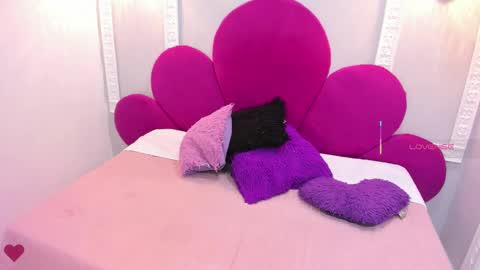 Candy  online show from 22, 2, 2025