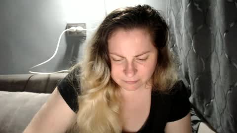 Snapshot of candycream74 chatting on 24, 6, 2026 Laura online show from 24, 6, 2026