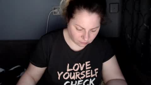 Snapshot of candycream74 chatting on 28, 6, 2026 Laura online show from 28, 6, 2026