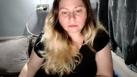 Snapshot of candycream74 chatting on 14, 7, 2026 Laura online show from 14, 7, 2026