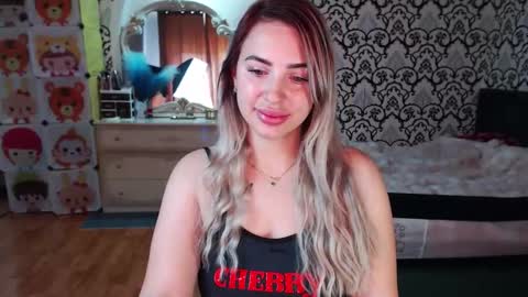 Snapshot of candygirlxxx9 chatting on 22, 5, 2026 candygirlxxx9 online show from 22, 5, 2026
