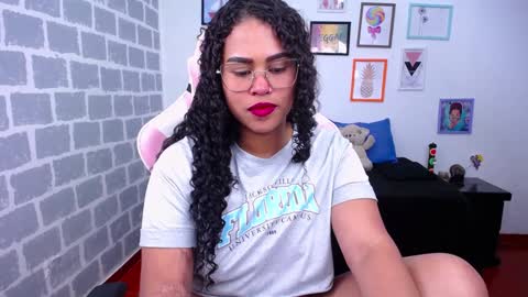 Snapshot of candyhot_sex chatting on 2, 12, 2024 Karen online show from 2, 12, 2024