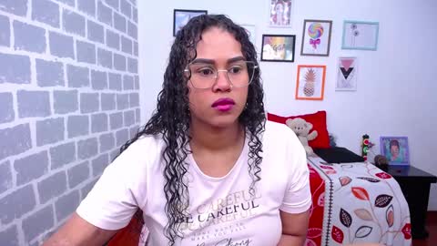 Snapshot of candyhot_sex chatting on 6, 1, 2025 Karen online show from 6, 1, 2025