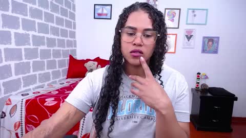 Snapshot of candyhot_sex chatting on 5, 2, 2025 Karen online show from 5, 2, 2025