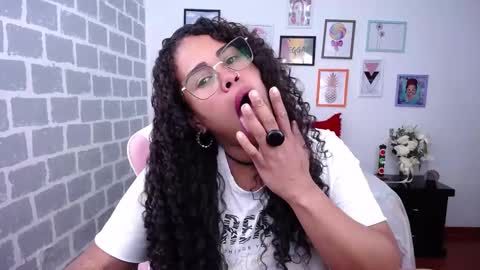 Snapshot of candyhot_sex chatting on 11, 3, 2025 Karen online show from 11, 3, 2025