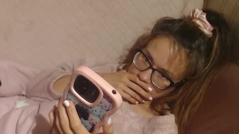 Snapshot of candylady13 chatting on 24, 10, 2025 say meow and send tips  online show from 24, 10, 2025