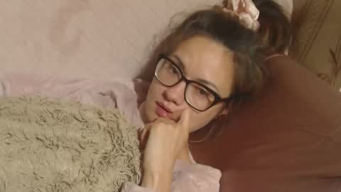 Snapshot of candylady13 chatting on 27, 10, 2025 say meow and send tips  online show from 27, 10, 2025