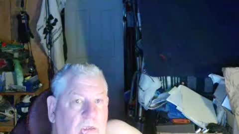 canoelicker69 online show from 28, 9, 2025