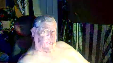 canoelicker69 online show from 19, 10, 2025