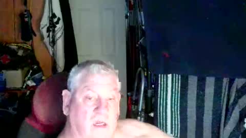 canoelicker69 online show from 22, 10, 2025