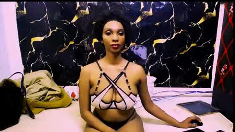 Snapshot of caramelminxx_ chatting on 13, 6, 2026 caramelminxx_ online show from 13, 6, 2026