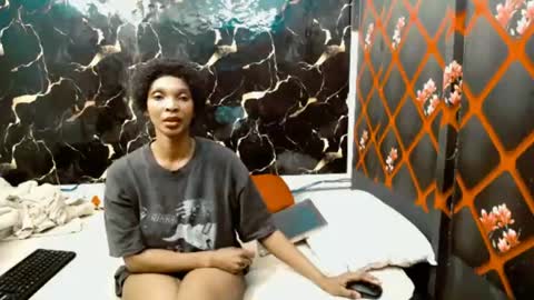 Snapshot of caramelminxx_ chatting on 12, 7, 2026 caramelminxx_ online show from 12, 7, 2026