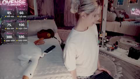 NONA    follow online show from 9, 1, 2026