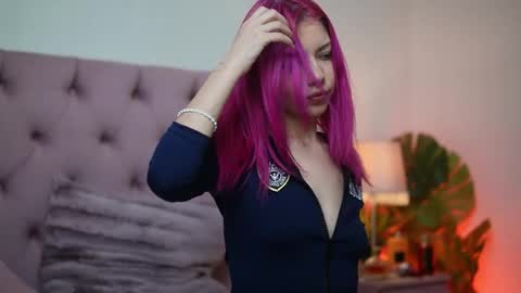  Carina  online show from 1, 3, 2026