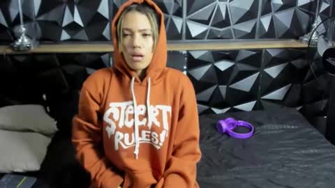 Snapshot of carlamarrinson chatting on 5, 12, 2024 carlamarrinson online show from 5, 12, 2024