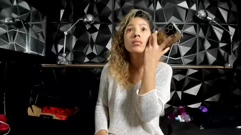 Snapshot of carlamarrinson chatting on 15, 12, 2024 carlamarrinson online show from 15, 12, 2024